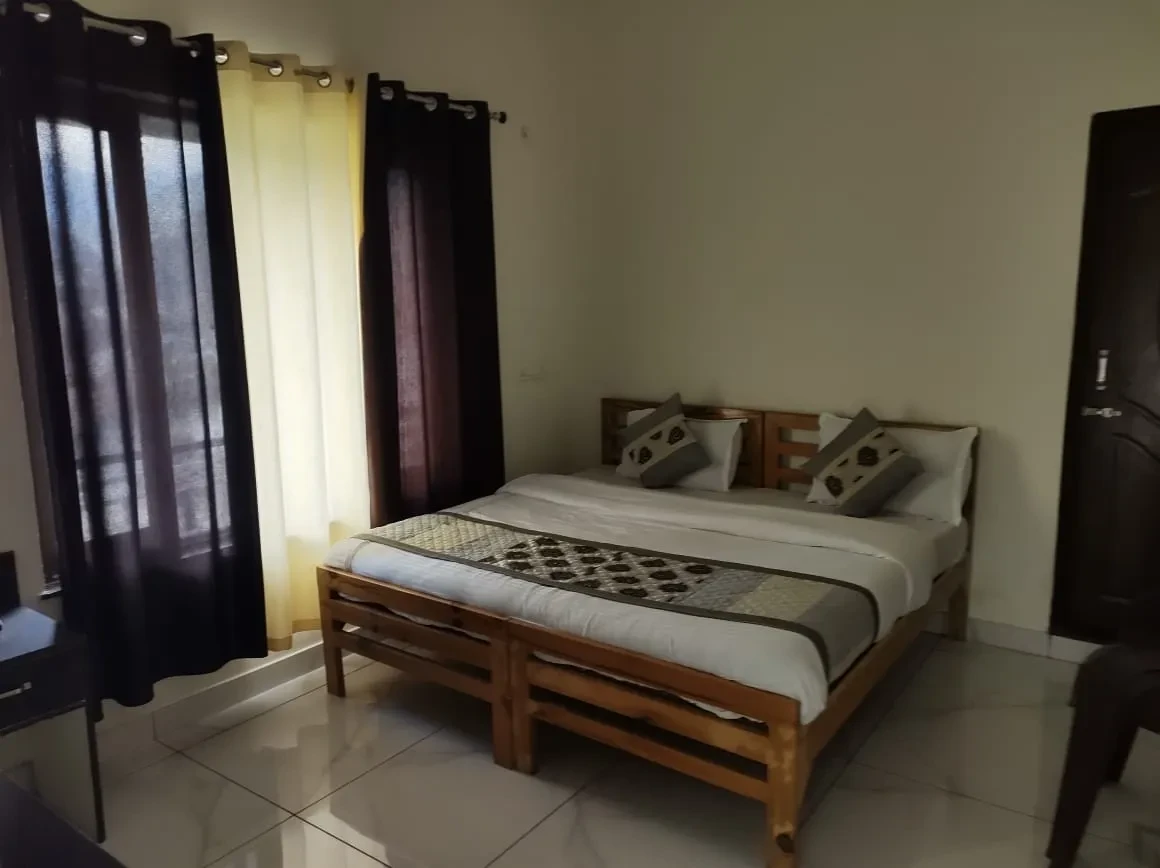 Hotel Anant Villa Uttarkashi [King Bed]
