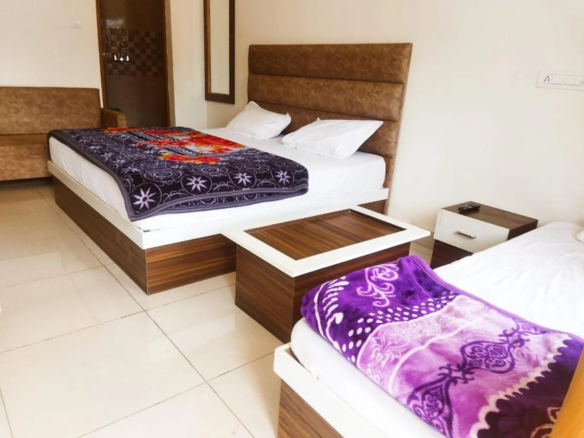 Hotel Lake View Paradise Uttarkashi [Triple Bed]