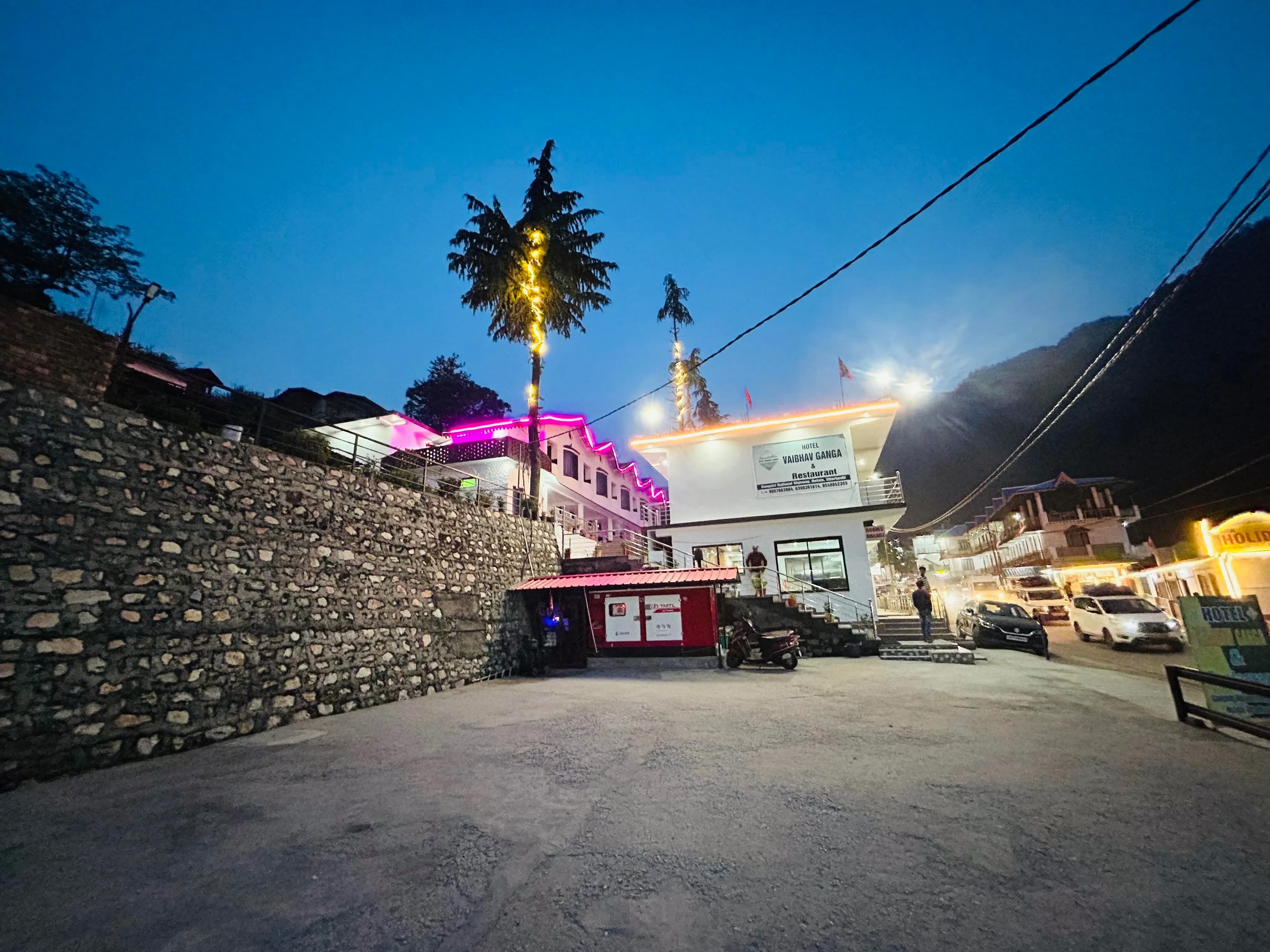 Hotel Vaibhav Ganga Uttarkashi [Parking]