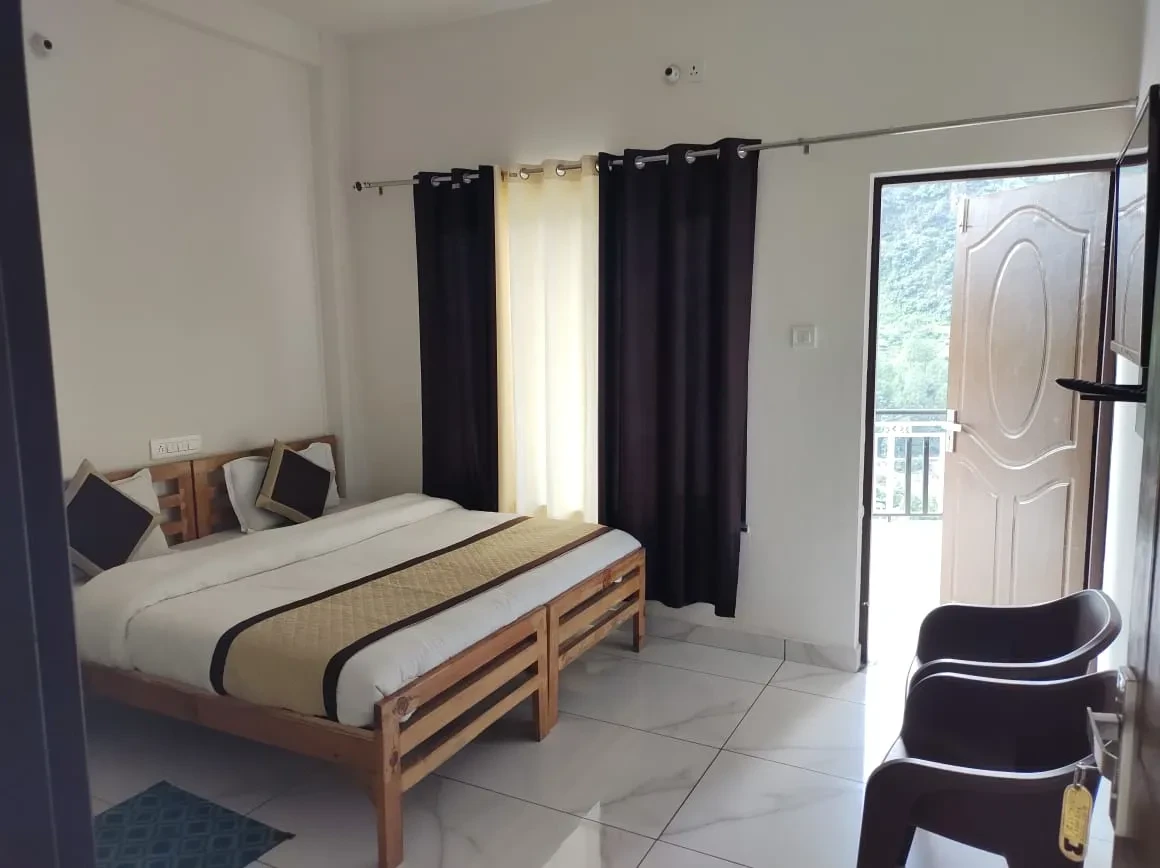 Hotel Anant Villa Uttarkashi [Sitting In Cozy Room]